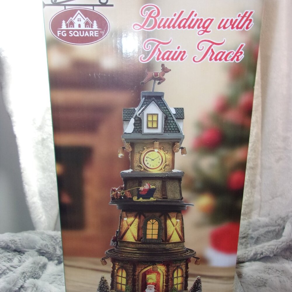 HXS-97 FG SQUARE BUILDING WITH TRAIN TRACK, CHRISTMAS THEMED